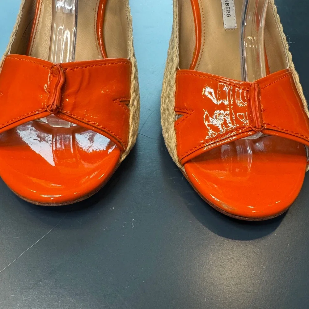 Diane von Furstenberg Women 9 M Orange Patent Leather Espadrille Wedge Sandals